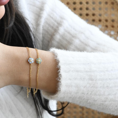 أسورة أنيقة من الفضة الخالص عيار 925 مطلية بالذهب...