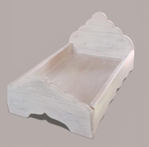 سرير اطفال ابيض