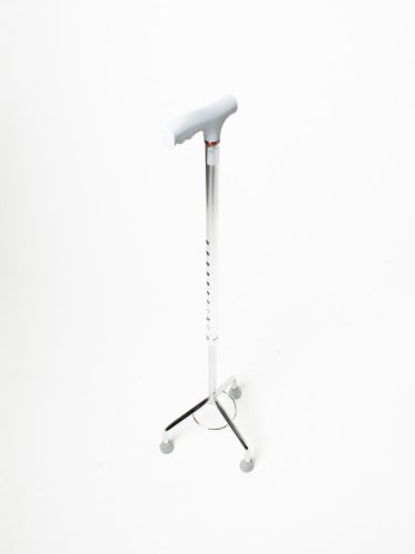 عكاز ثلاث ارجل