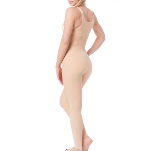 مشد طويل بعد عملية شفط الدهون لمنطقة الظهر والبطن...