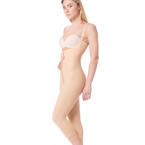 مشد تحت الركبه بعد عملية شفط الدهون لمنطقة الظهر و...