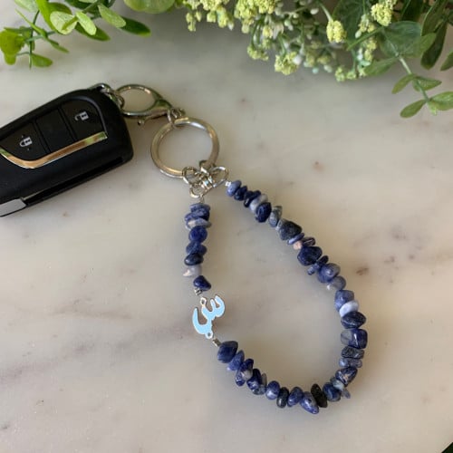 ميداليه مفتاح مع حرف مطلي ذهب