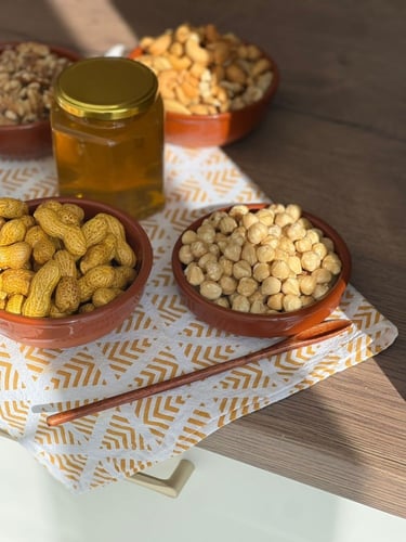 عسل المكسرات للتسمين