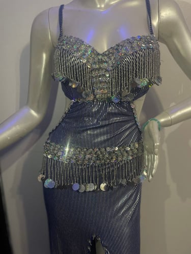 بدلة رقص نانسي بشكل عصري