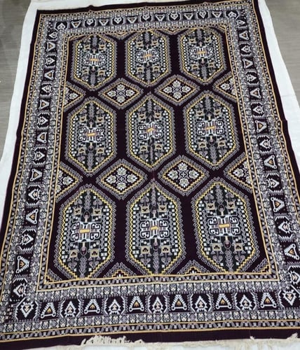 فرشة كبيرة للجلسات الخارجية