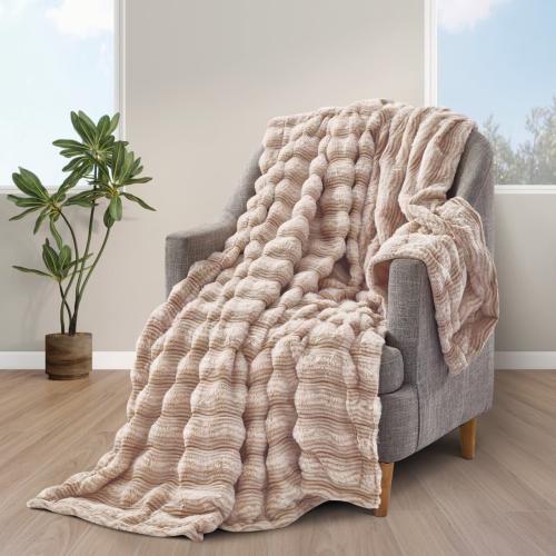 بطانية فرو مخطط من SFX