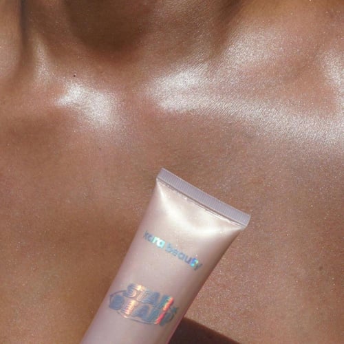 اضاءة جسم سائلة COSMIC SHINE - كارا بيوتي 02