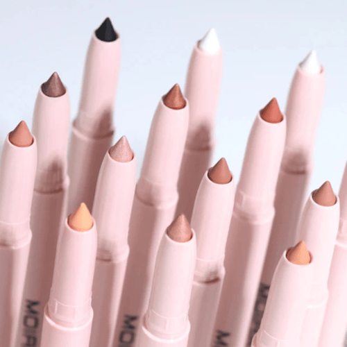 مويرا في لمحة ستيك شادو