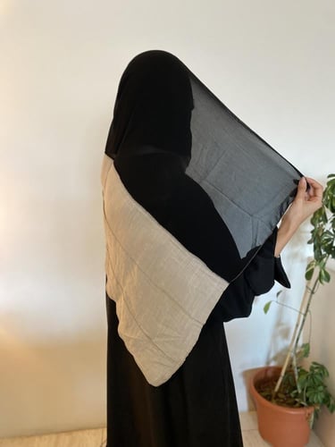 طرحة لنن لون بيج