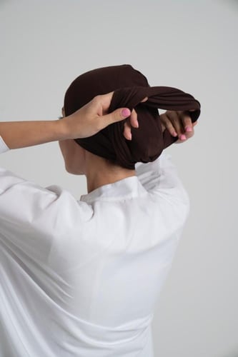 توربان مع غطاء رقبة - بني