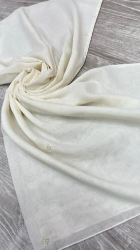 طرحة بتطريز اللؤلؤ