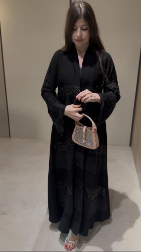 عباية رنا