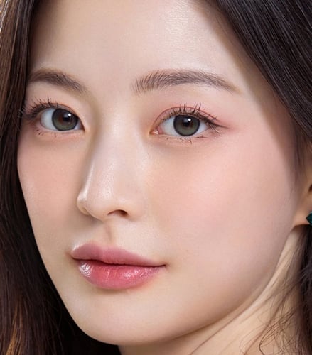 عدسات رمادي لامع Ash gray- (Clear Winter أو Cool W...