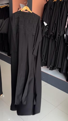 عبايه سهى + طرحه مجانآ