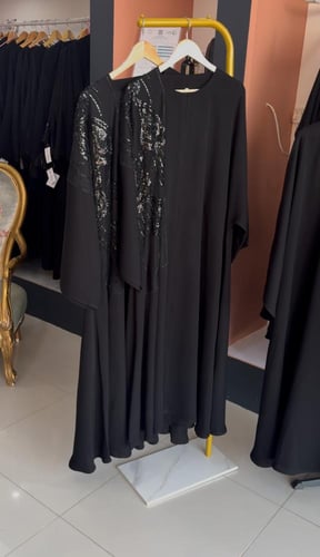 عبايه ترتر اسود