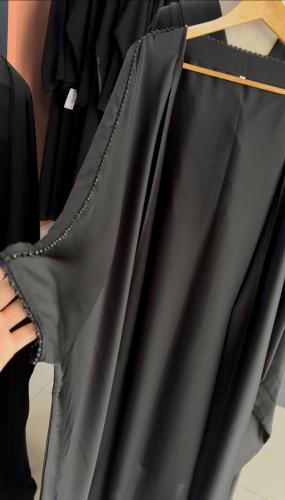 عبايه راس مفتوحه