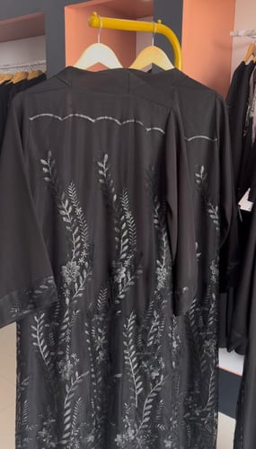 عبايه الهبه شيفون كريستال اسود من الخلف