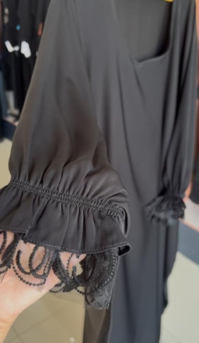 عبايه راس اكمام دانتيل