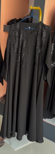 تطريز انيق + طرحه مجانآ