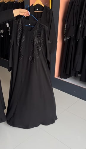 تطريز انيق + طرحه مجانآ