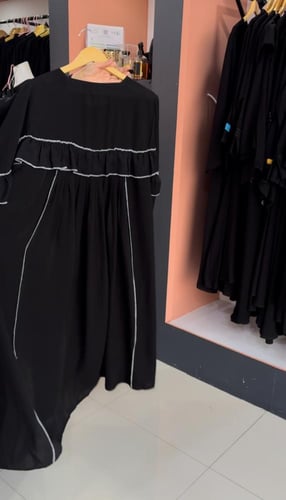 عبايه بايطار ابيض + طرحه مجانآ