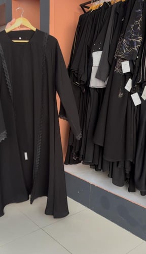 عبايه الدانتيل + طرحه مجانآ