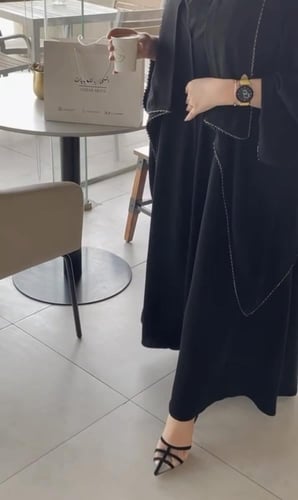 عبايه طبقتين