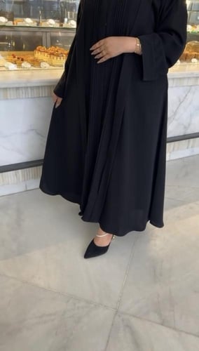 عبايه ساده مقتوحه بطقطق