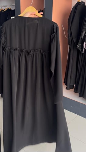 عبايه بكسرات + طرحه مجانآ