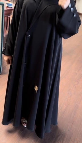 عبايه لف بازره اسود
