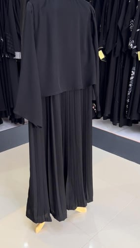 عبايه من الخلف كسرات