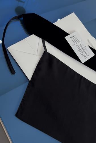 نقاب مخمل قصير