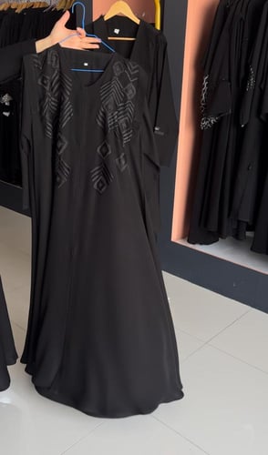 تطريز انيق + طرحه مجانآ