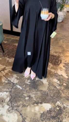 ثلاث كسرات من الامام وازره ونفس التصميم من الخلف