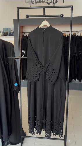 عبايه مخرمه + طرحه مجانآ