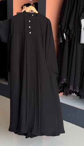 عبايه مزون + طرحه مجانآ