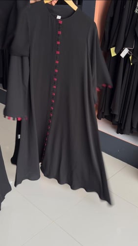 عبايه بكلفه عنابي + طرحه مجانآ