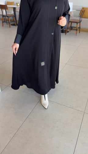 عبايه قلابي بلون رصاصي ذرب