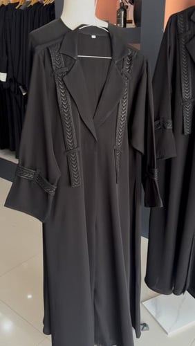 تصميم كويتي غريب