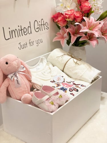 هدية مولودة من روبرتو كافالي