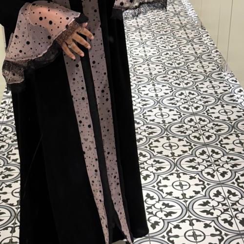 غنج