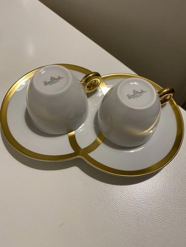 كوبين الصداقة والصحن التوأم كما اطلقو عليه لتخليد...