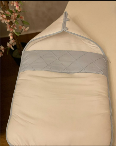 مدس ازرق بنقشة مربعات