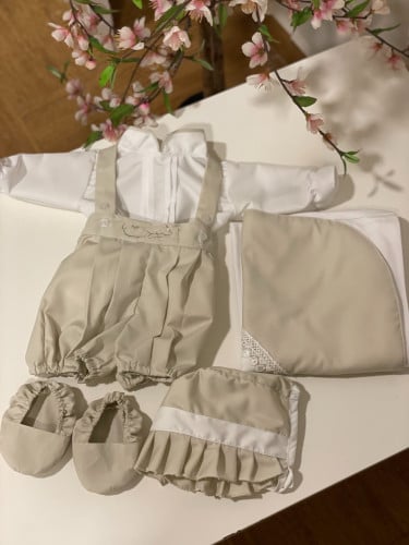 طقم مواليد 4قطع بيج