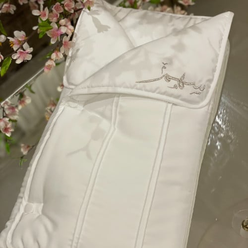 مدس مواليد اوف وايت