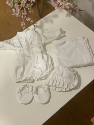 طقم مواليد 4 قطع اوف وايت