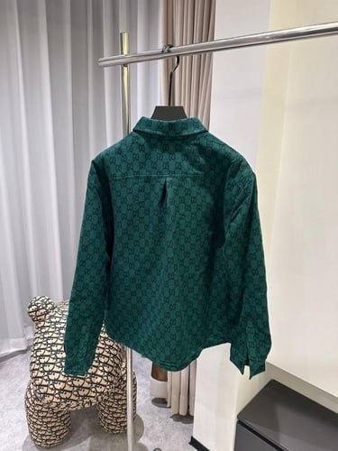 جاكيت قوتشي