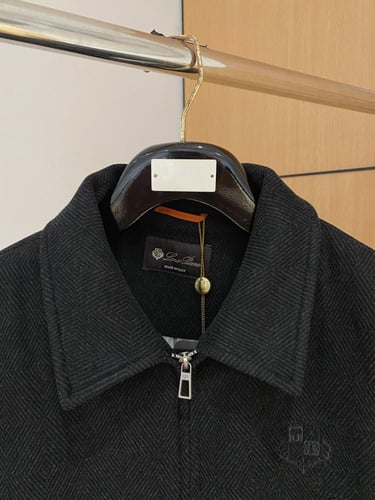 جاكيت لوربيانا