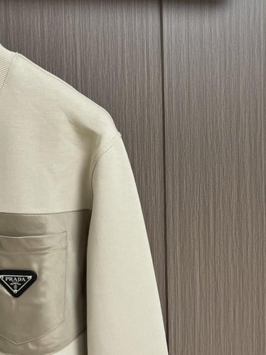 بلوفر برادا