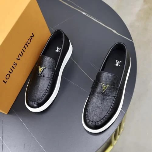 حذاء LV